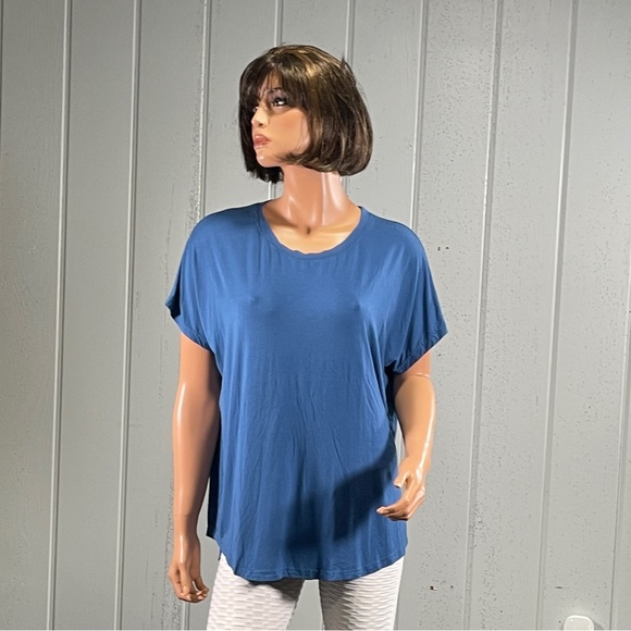 * Herou Women’s Blue Round Neck Short Sleeve Top Sz L - Picture 1 of 10